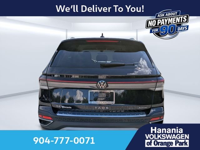 Used 2025 Black Volkswagen 1.5T SE image 4