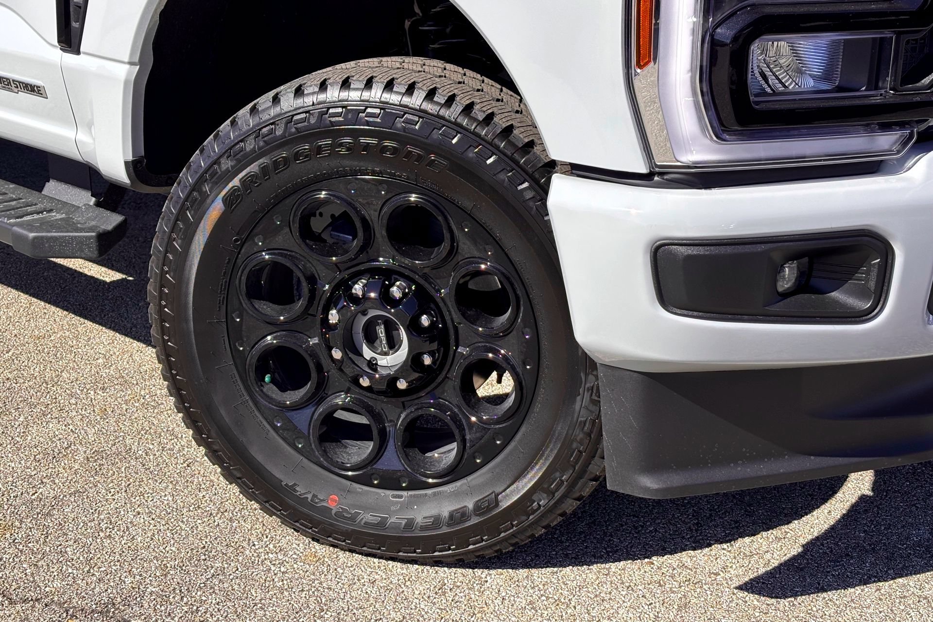 New 2026 Avalanche Ford XLT image 2