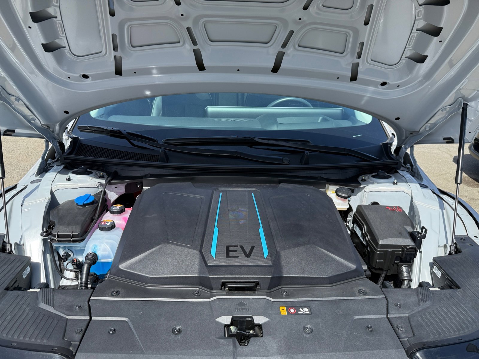 Used 2024 Cyber Gray Hyundai Limited image 20