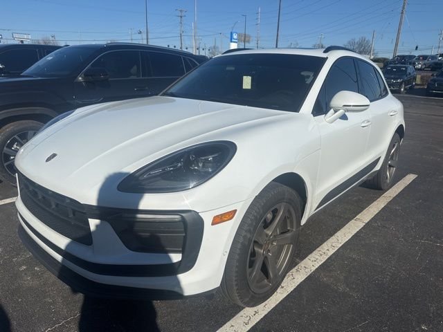 2022 Porsche Macan Base