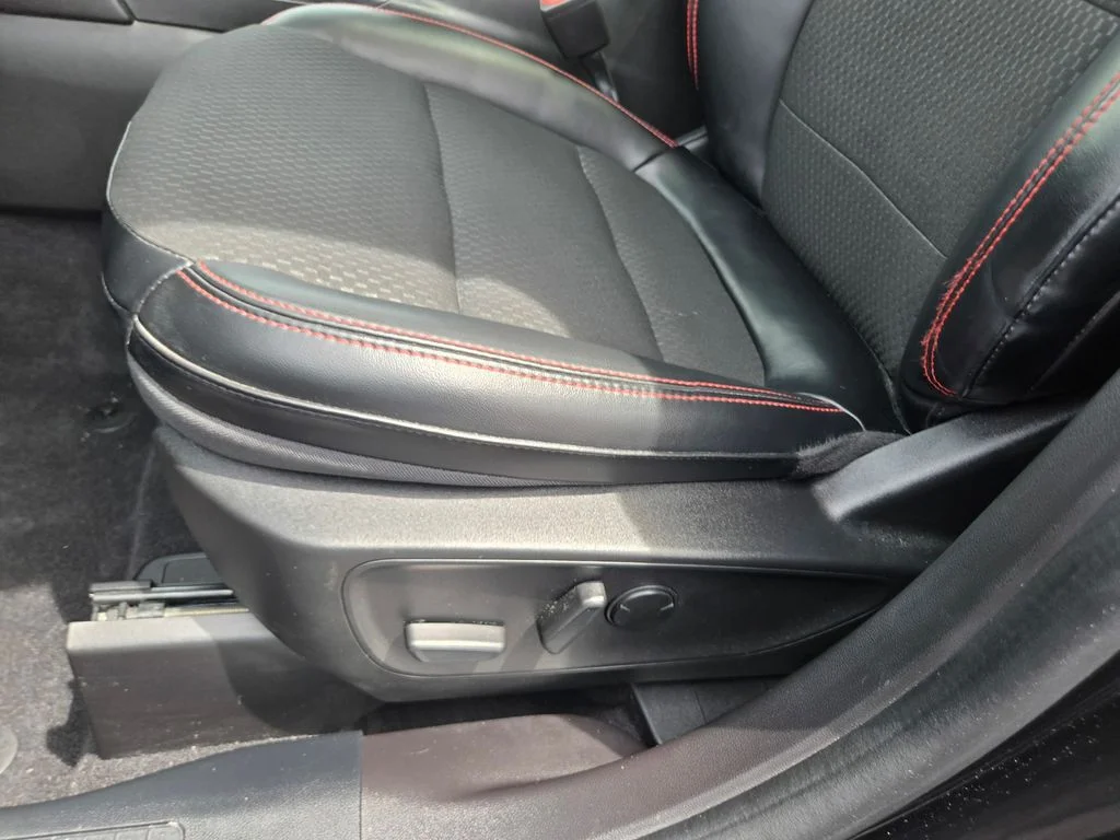 Used 2023 Agate Black Metallic Ford ST-Line image 27