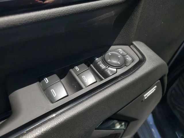 Used 2024 Sterling Metallic GMC AT4 image 9