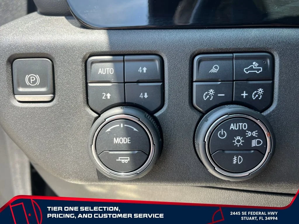 Used 2022 Black Chevrolet High Country image 18