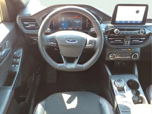 Used 2025  Ford ST-Line Select image 17