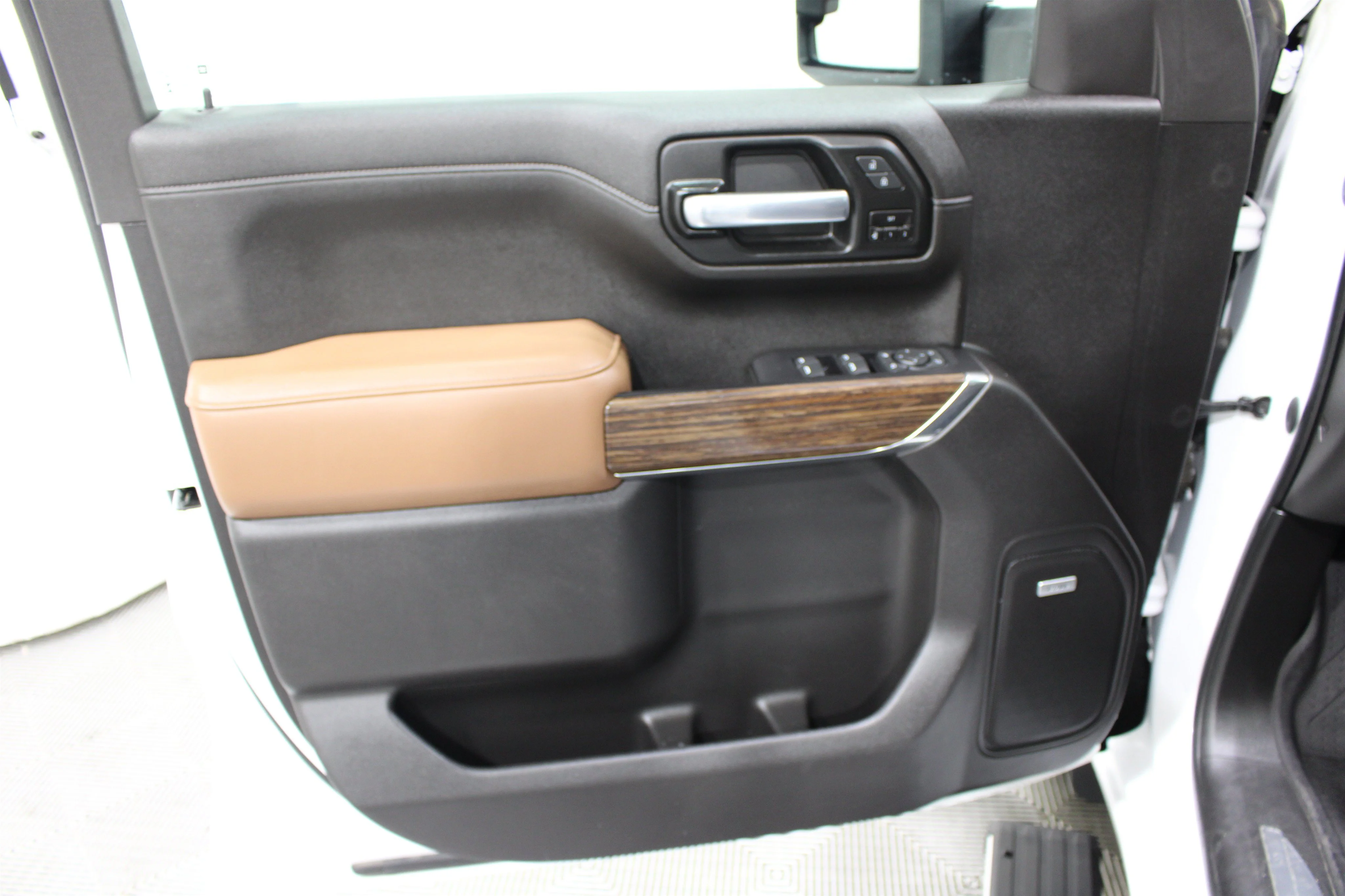 2020 Chevrolet Silverado 1500 High Country - Photo 6