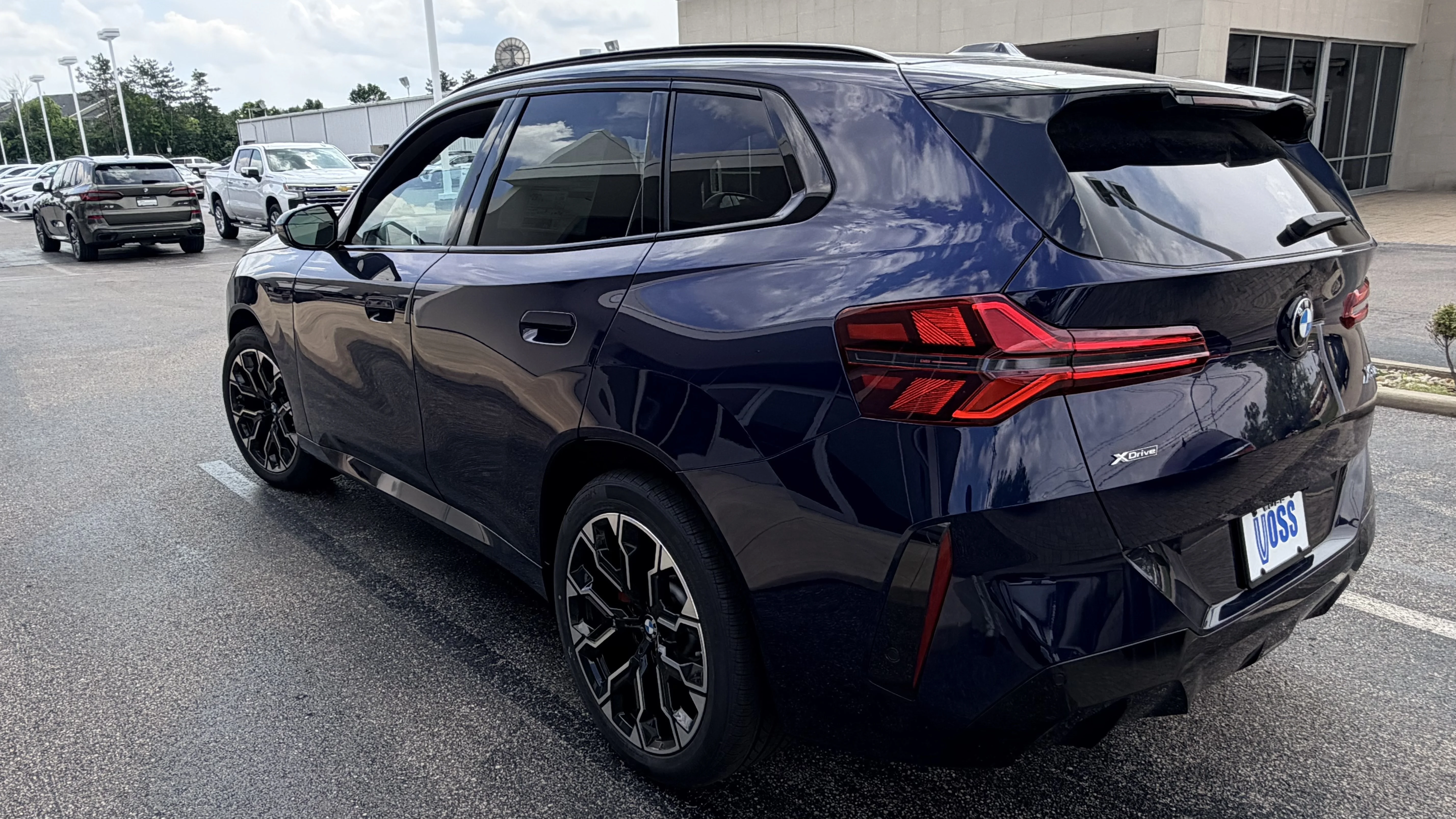 New 2026 Tanzanite Blue II Metallic BMW 30 xDrive image 6