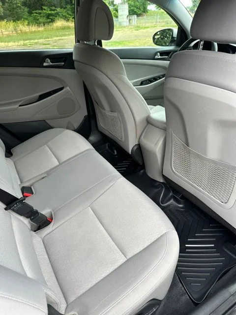 Used 2018 Molten Silver Hyundai SEL image 20