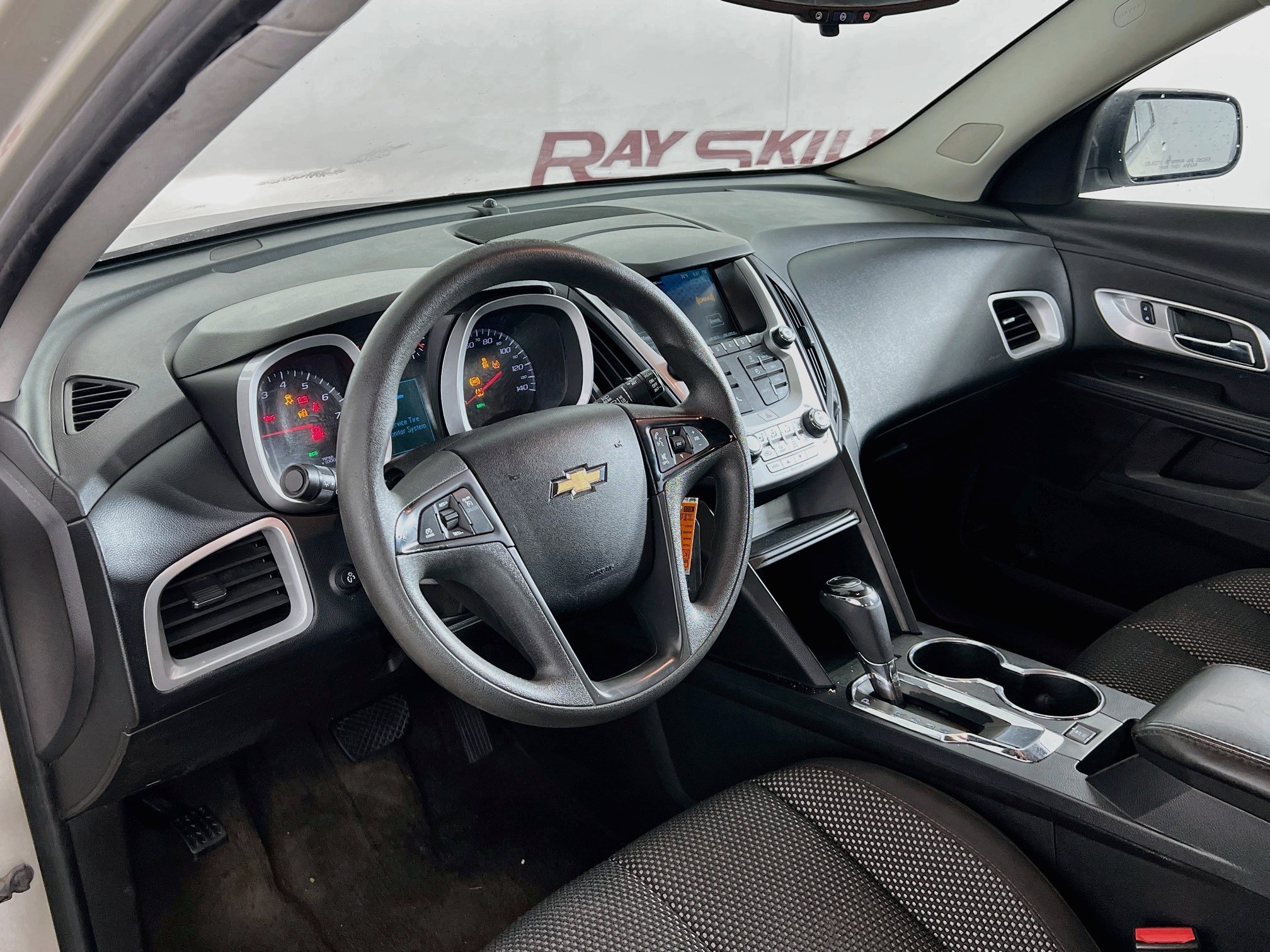 2016 Chevrolet Equinox LS - Photo 29