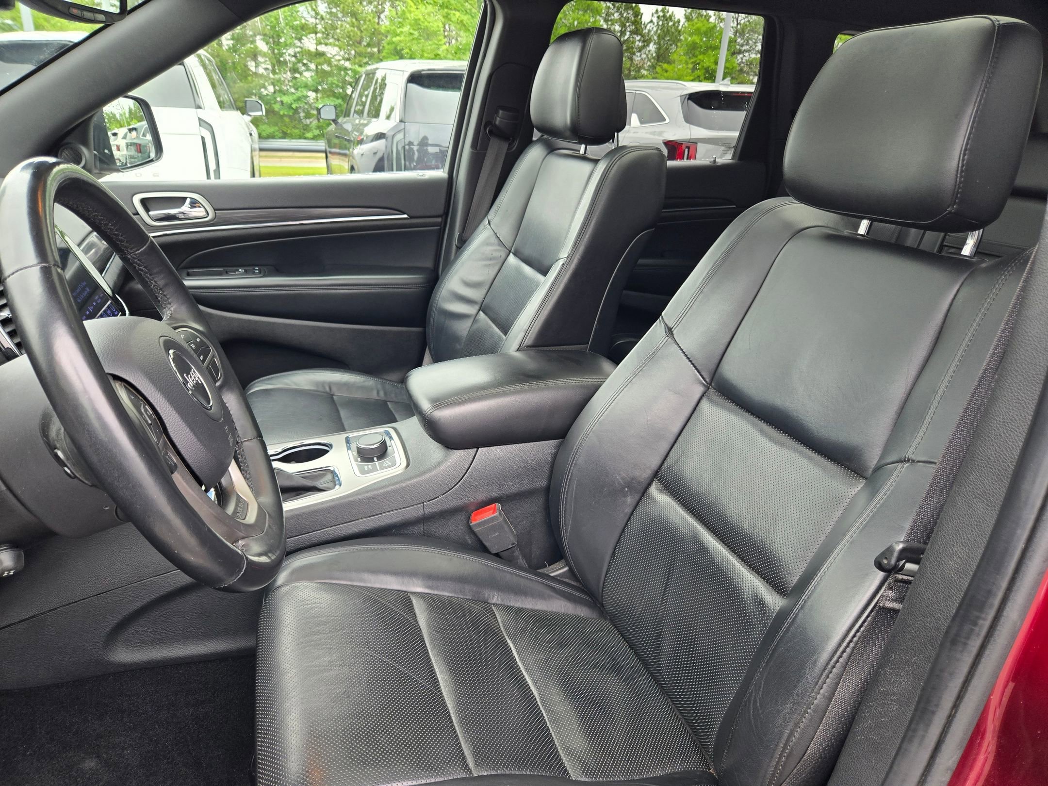 Used 2019 Velvet Red Pearlcoat Jeep Limited image 22