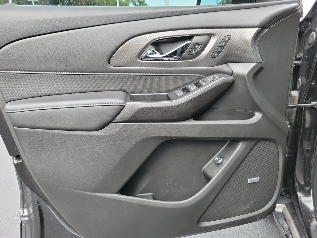 Used 2022 Black Chevrolet Premier image 19