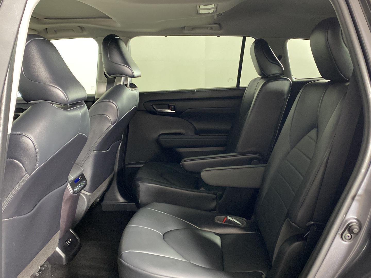 Used 2021 Magnetic Gray Metallic Toyota XLE image 18