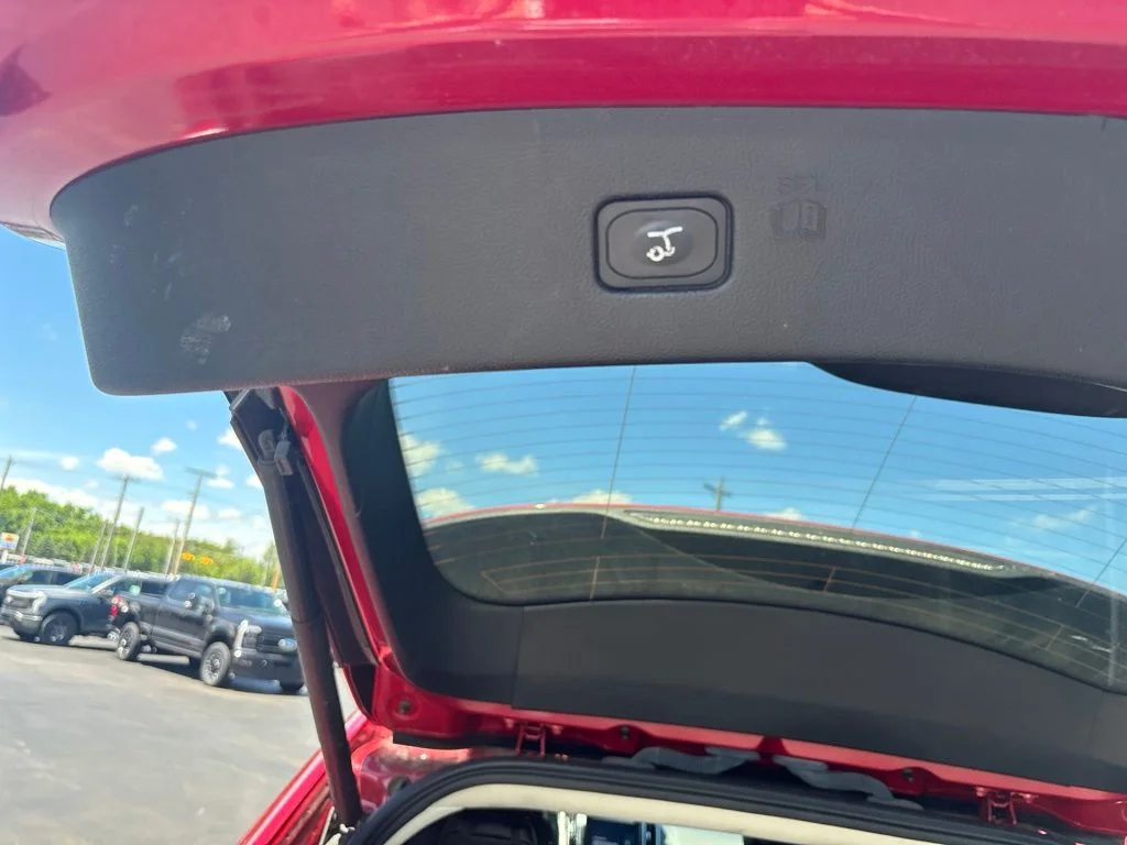 Used 2023 Rapid Red Metallic Tinted Clearcoat Ford SEL image 5