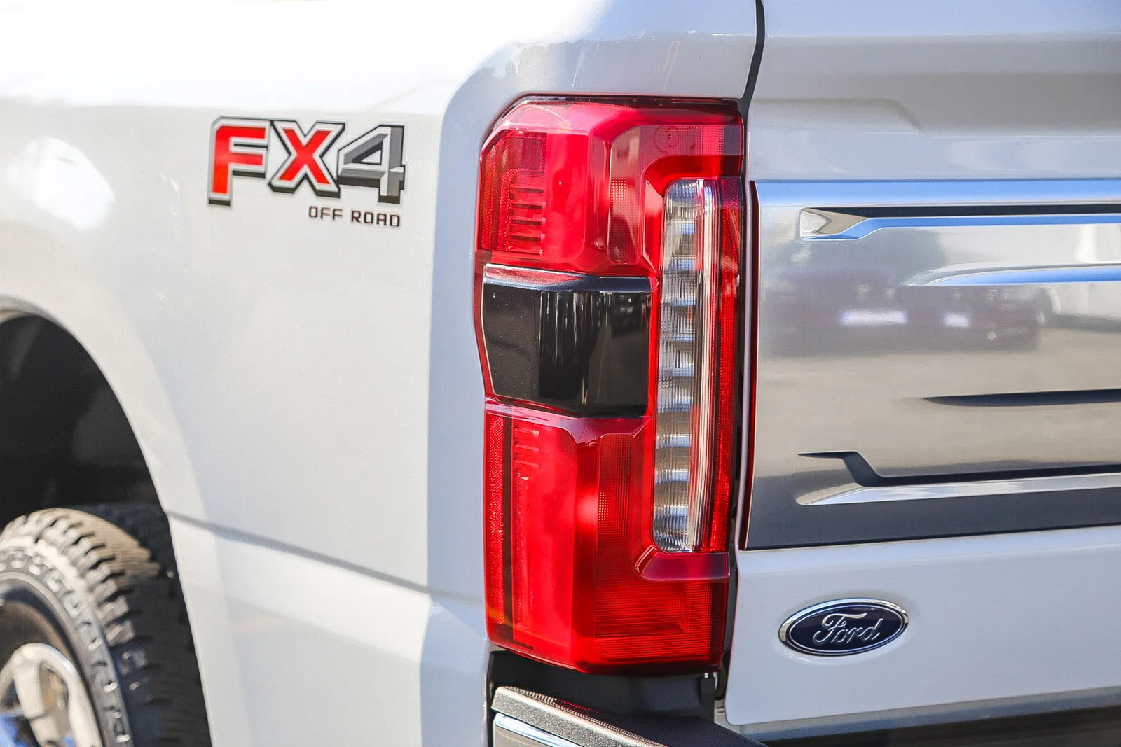 New 2026 Star White Metallic Tri-Coat Ford F-250® King Ranch® image 9