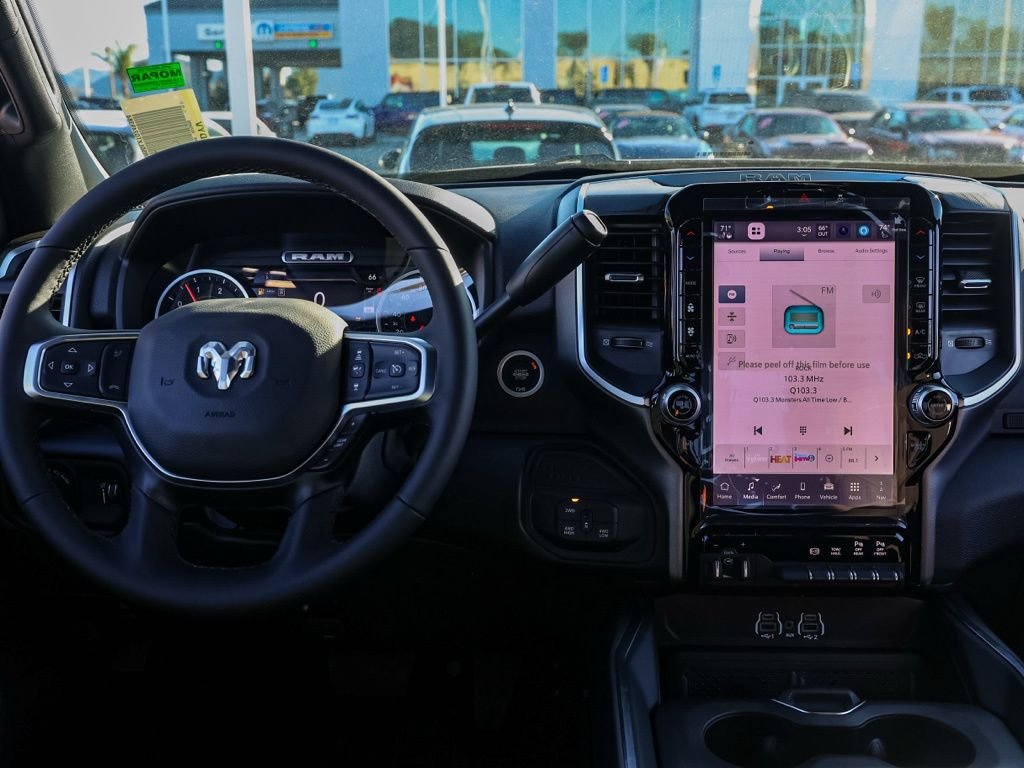 New 2026 Diamond Black Crystal Pearl-Coat Exterior Paint RAM Big Horn Night Edition image 19