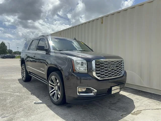 2018 GMC Yukon 4WD Denali's photo