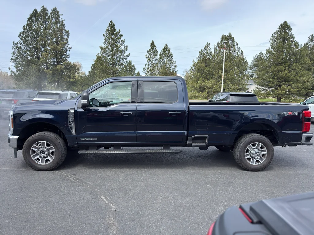 Used 2025 Antimatter Blue Metallic Ford LARIAT image 12