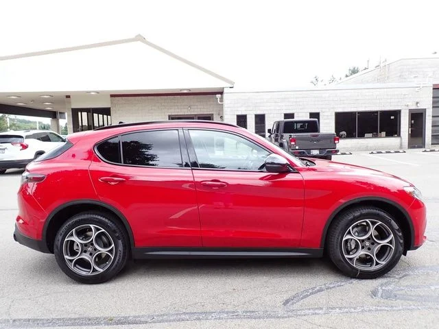 2025 Alfa Romeo Stelvio Base - Photo 8