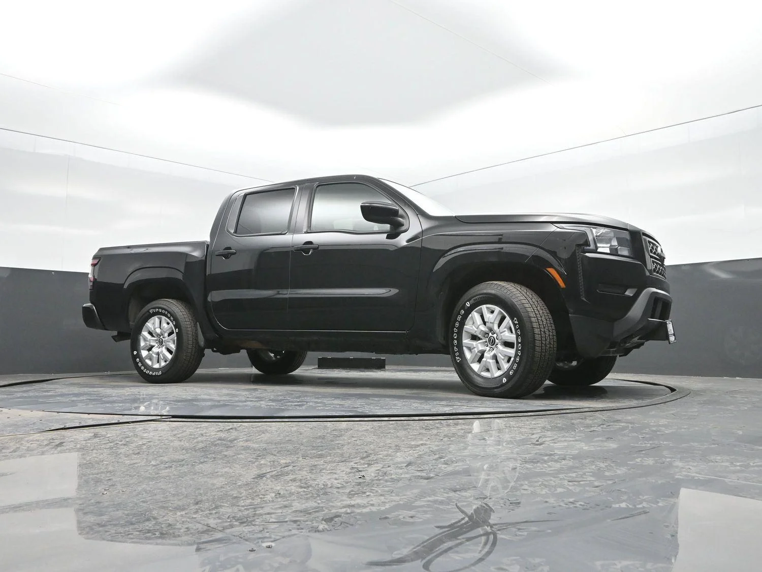 Used 2023  NISSAN  image 28
