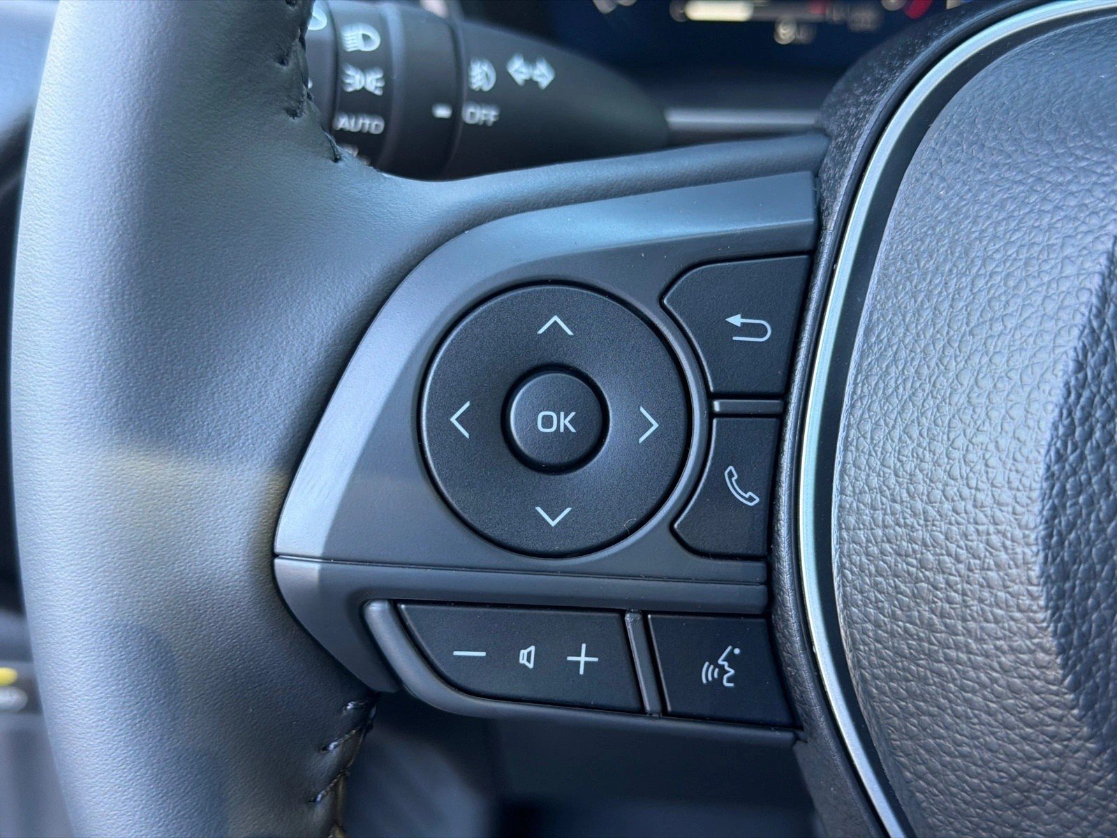 New 2026 Wind Chill Pearl Toyota XLE image 25