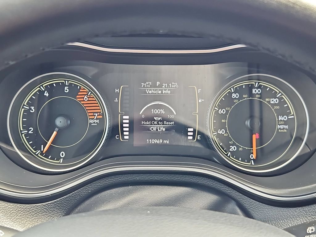Used 2020 Light Brownstone Pearlcoat Jeep Latitude Plus image 15