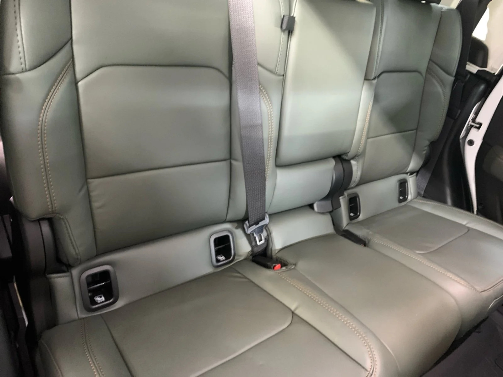 New 2026 Bright White Jeep Mojave image 18