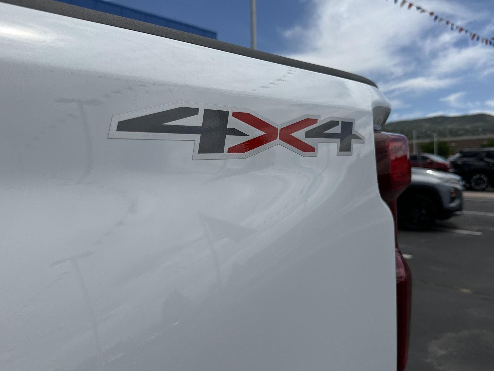 New 2026 Summit White Chevrolet WT image 15