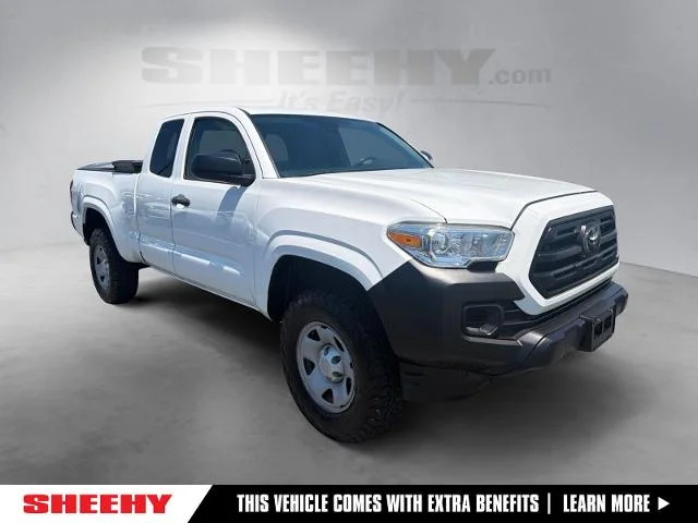 Used 2019 Super White Toyota  image 1
