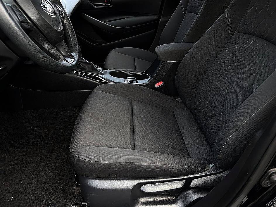 Used 2025 Midnight Black Metallic Toyota LE image 12