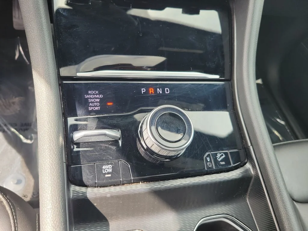 Used 2024 Silver Jeep 4xe image 40