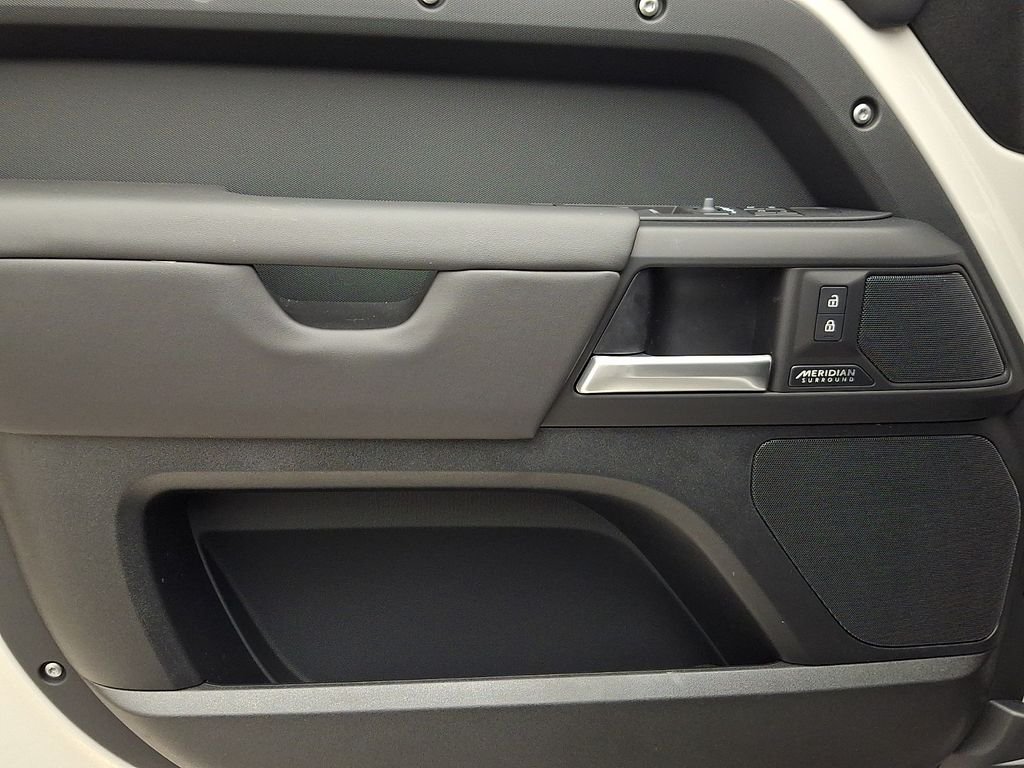 New 2026 Borasco Grey LAND ROVER X-Dynamic SE image 8