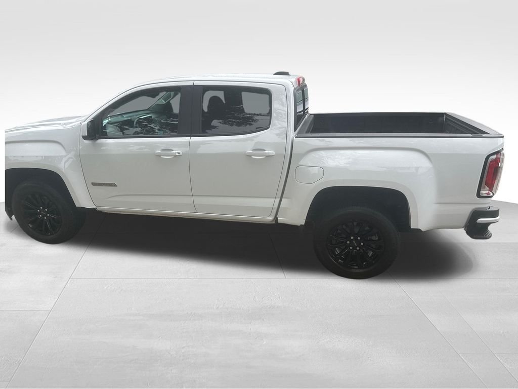 Used 2022 White GMC Elevation image 7