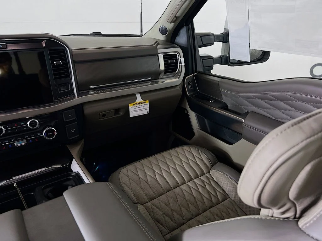2026 Ford F-350 Super Duty Platinum - Photo 28