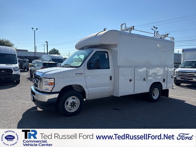 2025 Ford Econoline Cutaway E-350 SRW