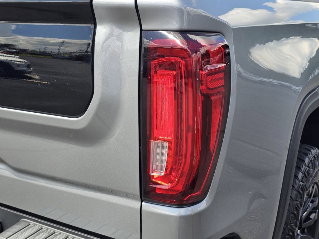 2023 GMC Sierra 1500 AT4X - Photo 11