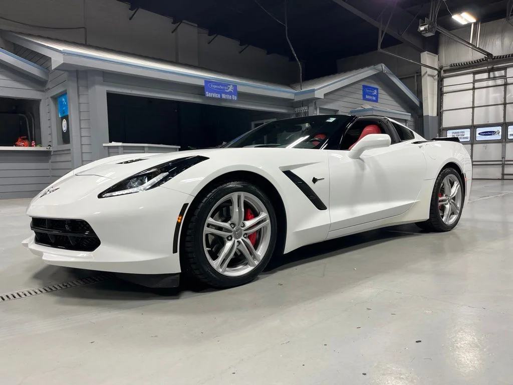 Used 2016 Arctic White Chevrolet Stingray image 11