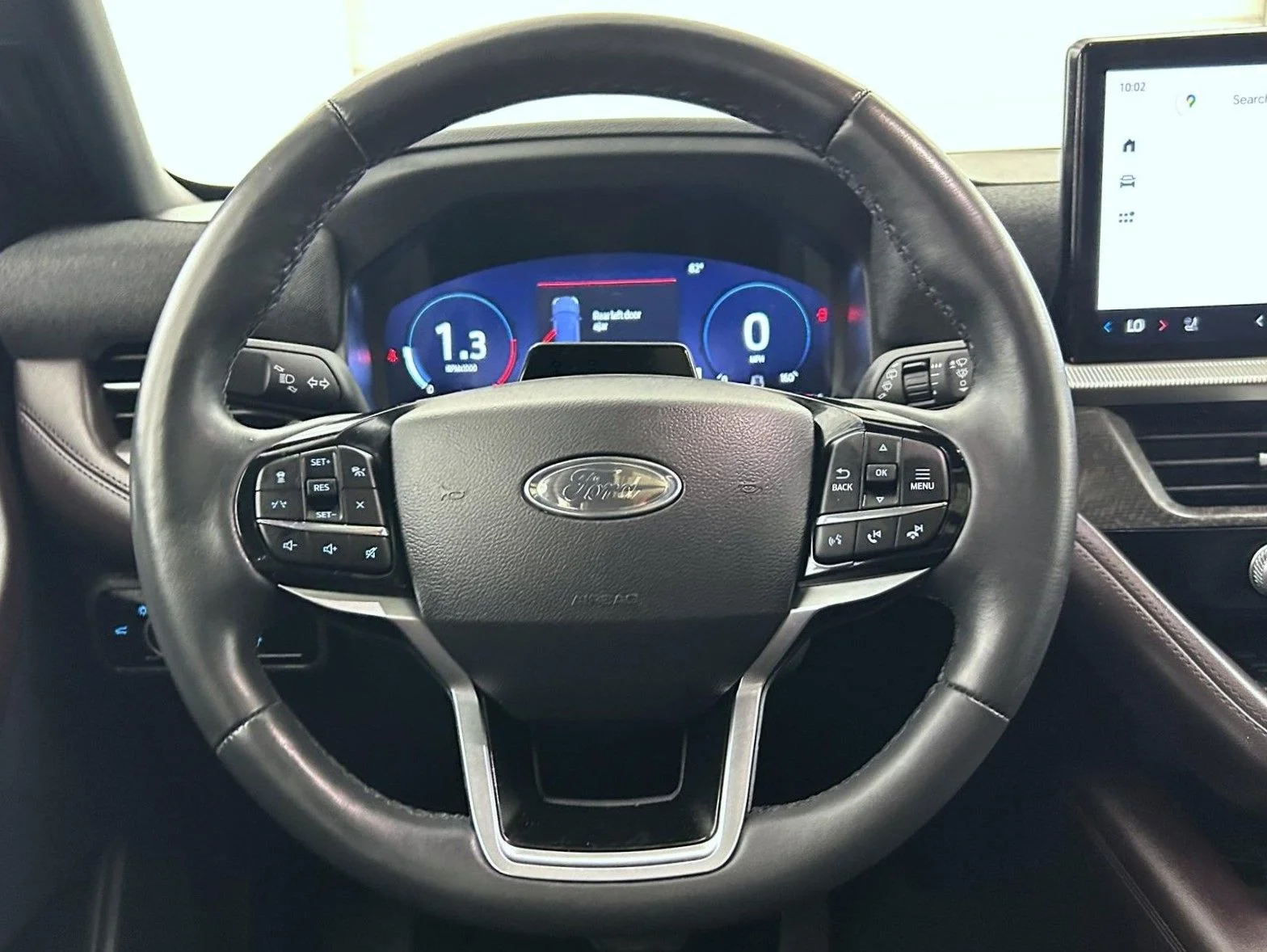Used 2025 Gray Ford Platinum image 11