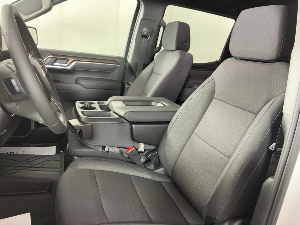 New 2026 Summit White Chevrolet LT image 4