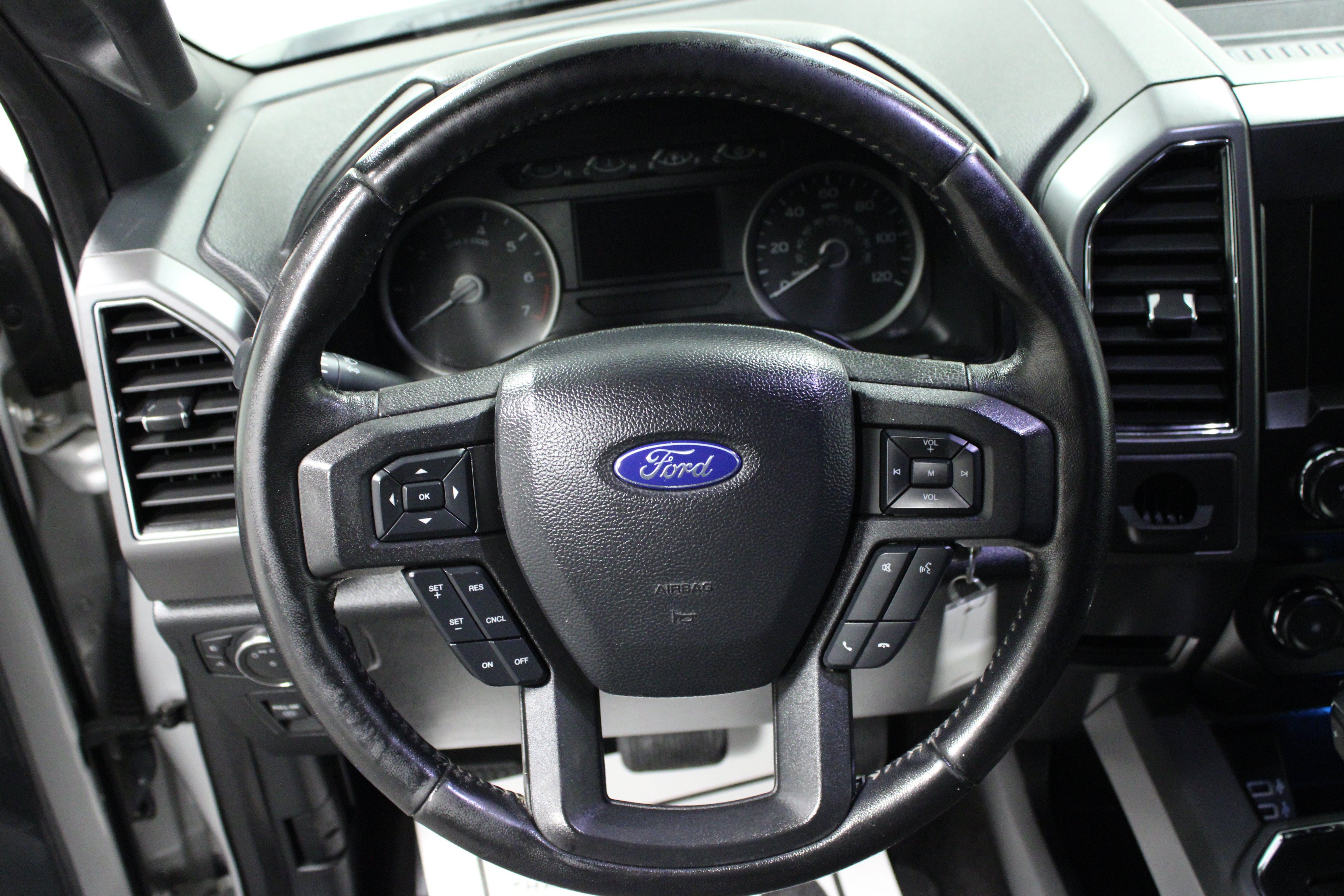 Used 2019 Ingot Silver Metallic Ford XLT image 17