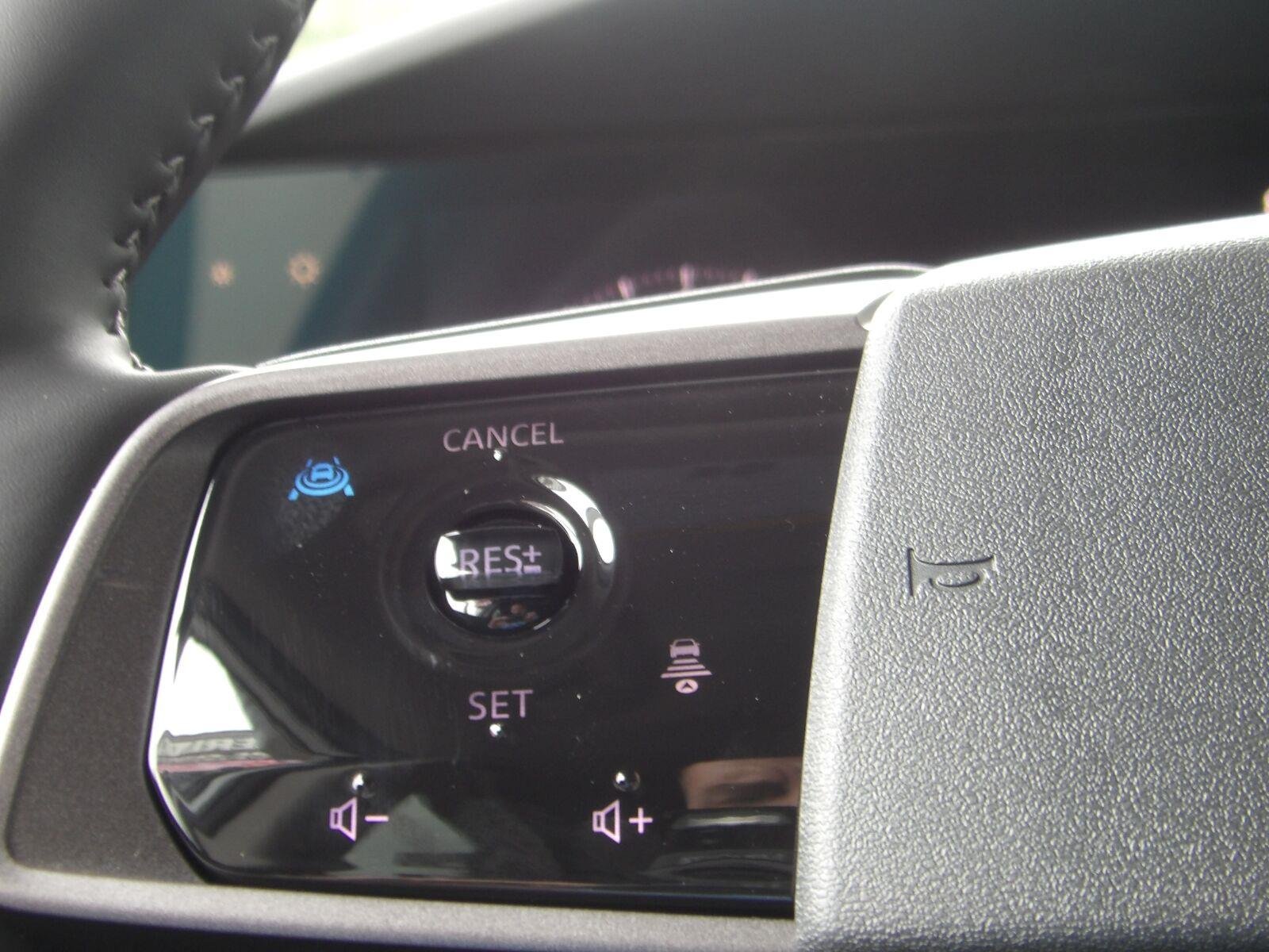 New 2026 Everest White Pearl TriCoat Nissan SL image 33