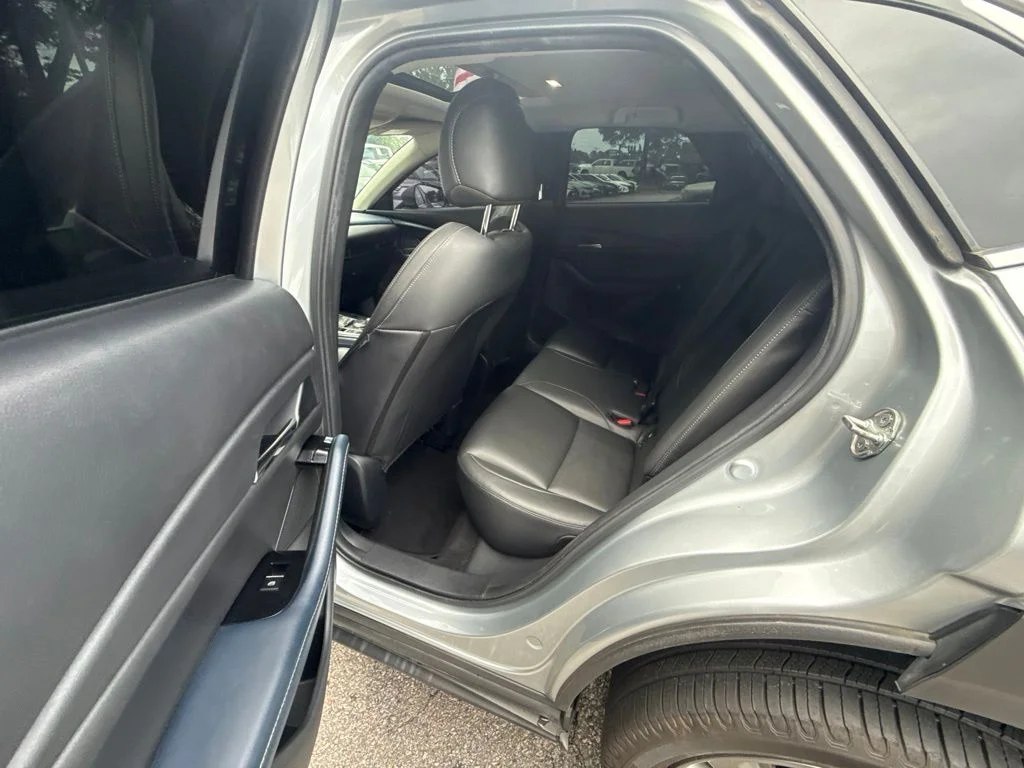 Used 2021 Silver Mazda Preferred image 14