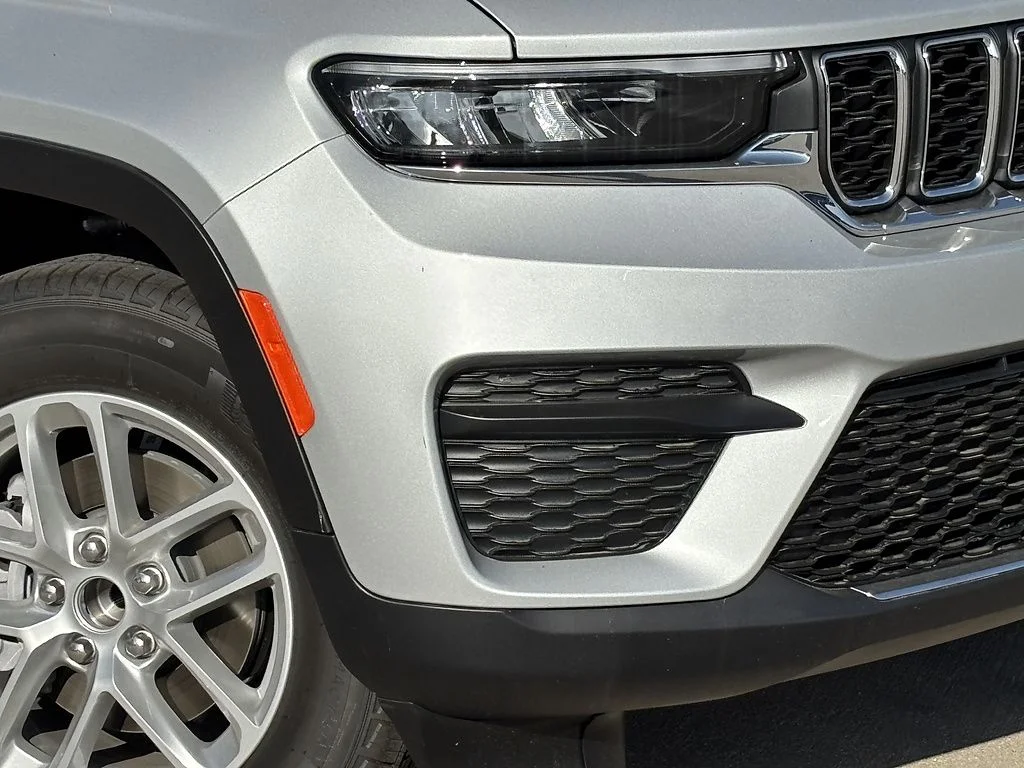 New 2026 Silver Jeep Laredo X image 6