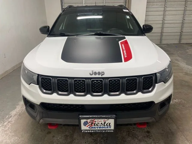Used 2023 White Jeep Trailhawk image 2