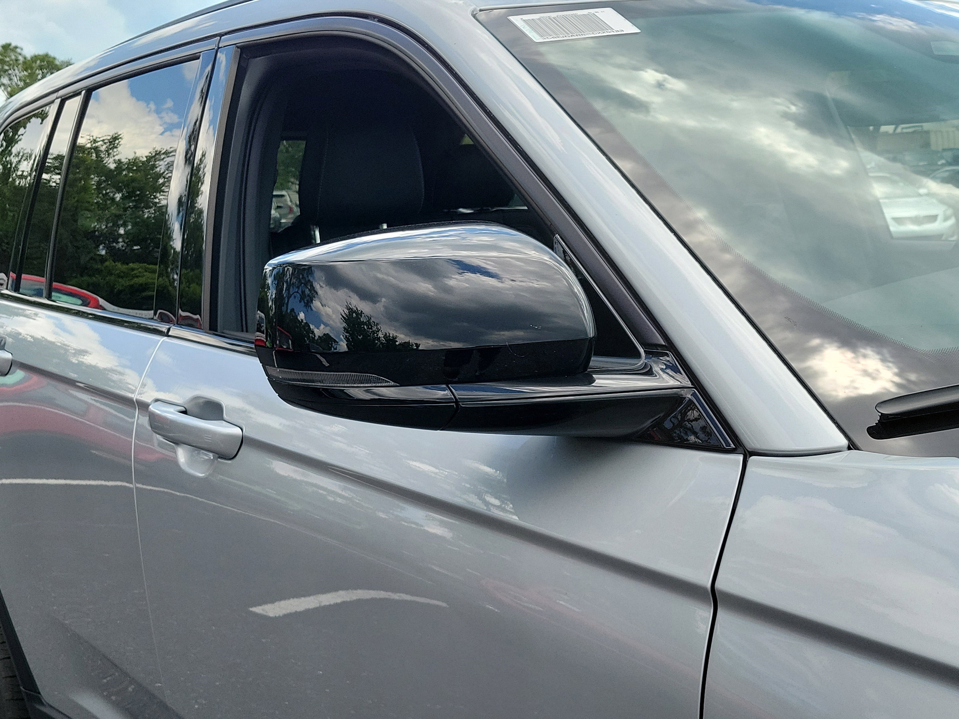 New 2026 Silver Zynith Exterior Paint Jeep Laredo Altitude image 9