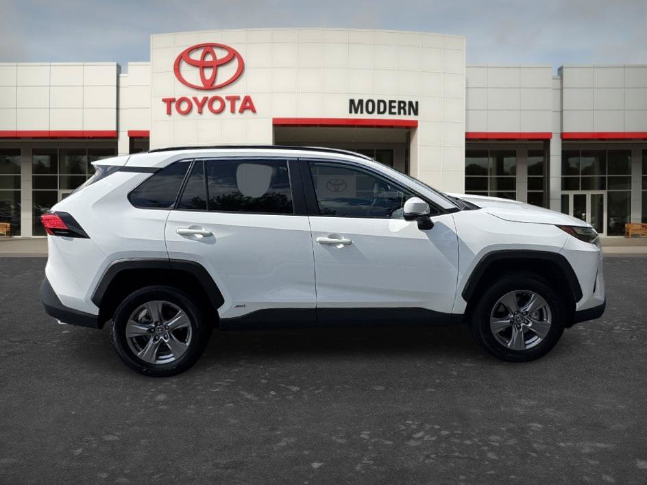 Certified Used 2025 Ice Toyota Hybrid XLE image 4
