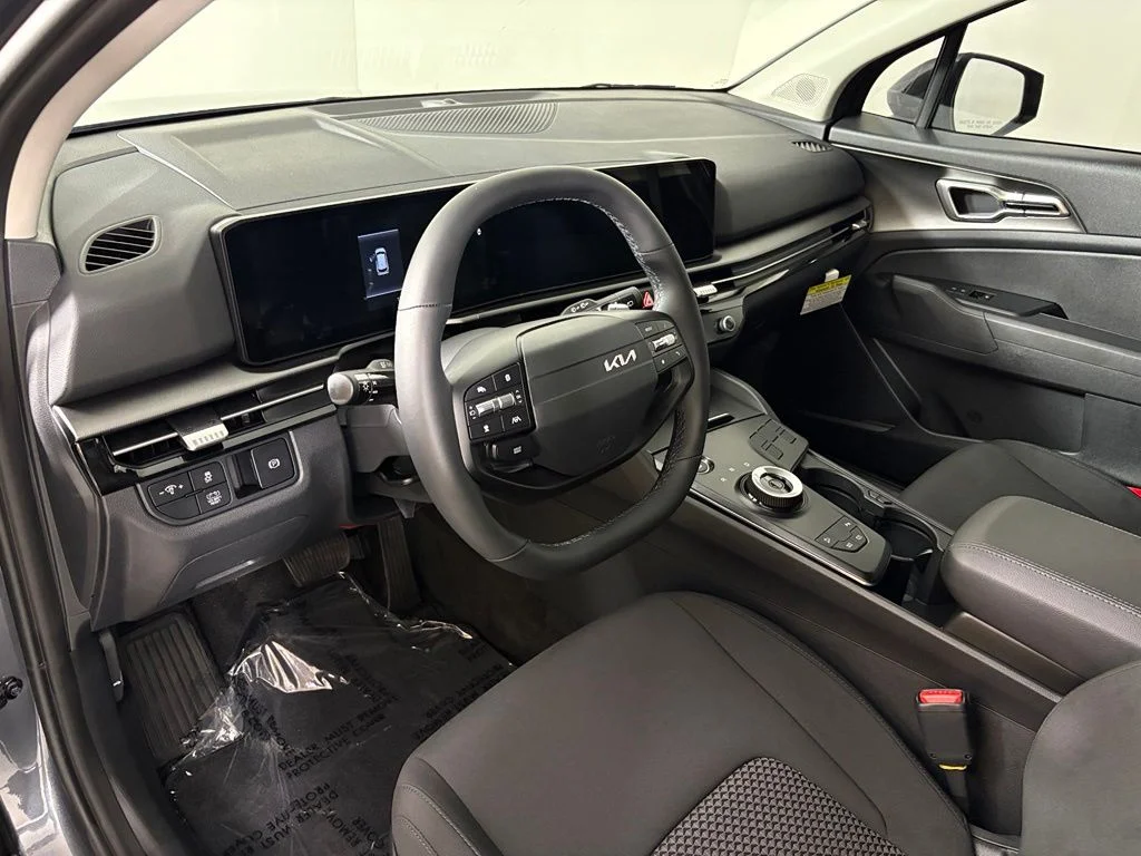 New 2027 Gravity Gray Kia LX image 16