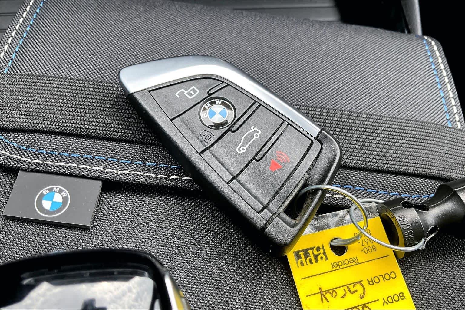 Used 2024 Skyscraper Grey Metallic BMW sDrive30i image 15