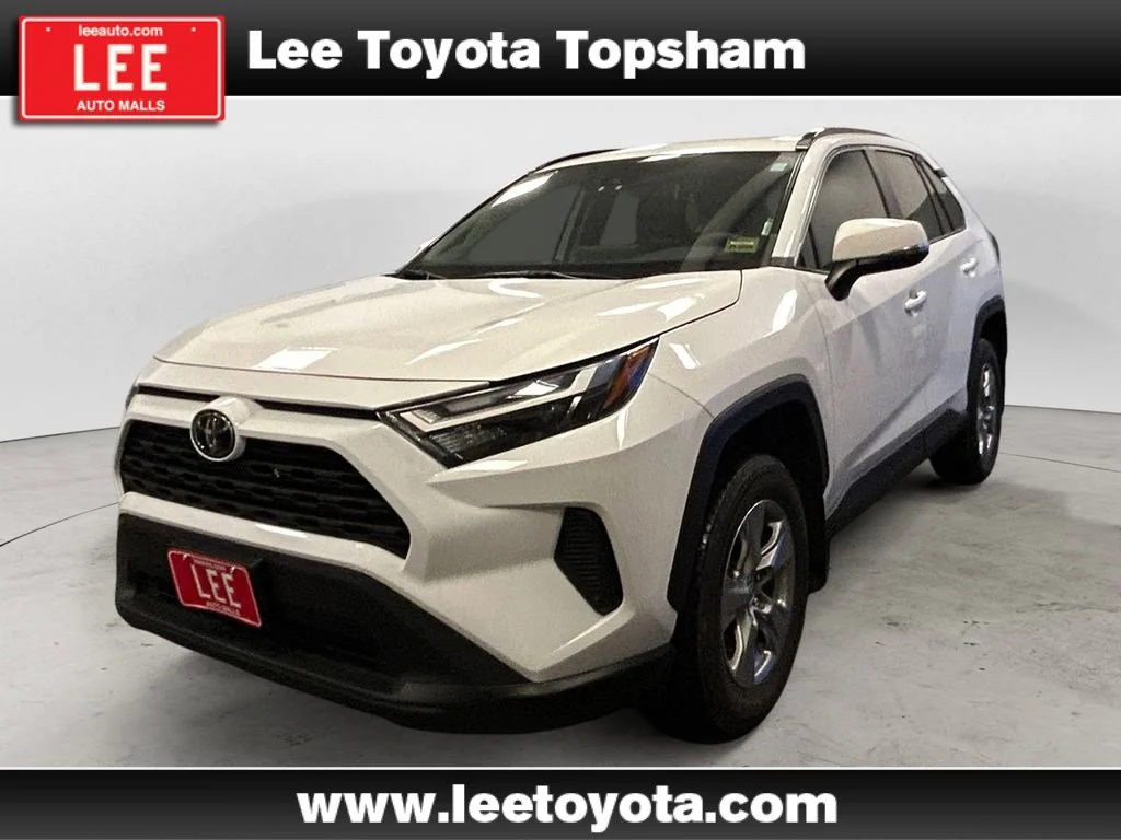 Used 2024 White Toyota XLE image 1