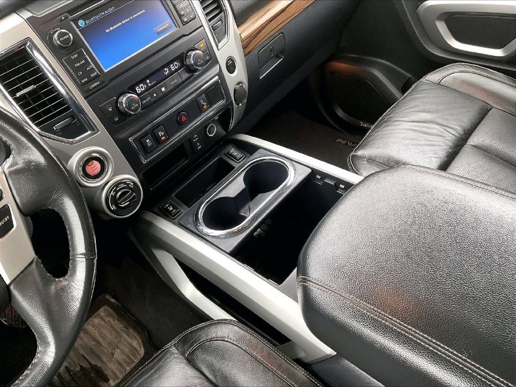 Used 2017 White Nissan SL image 20