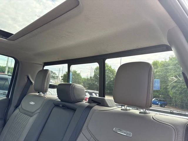 New 2026 Star White Metallic Tri-Coat Ford Platinum image 29