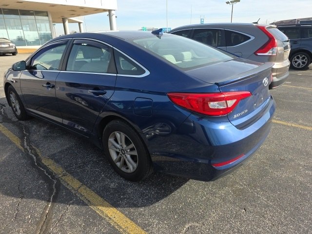 Used 2016 Hyundai Sonata SE with VIN 5NPE24AF1GH277649 for sale in O'Fallon, IL